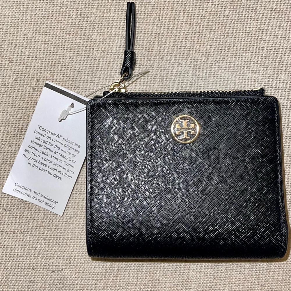 Authentic Tory Burch Bill Fold Wallet With Change Pocket.